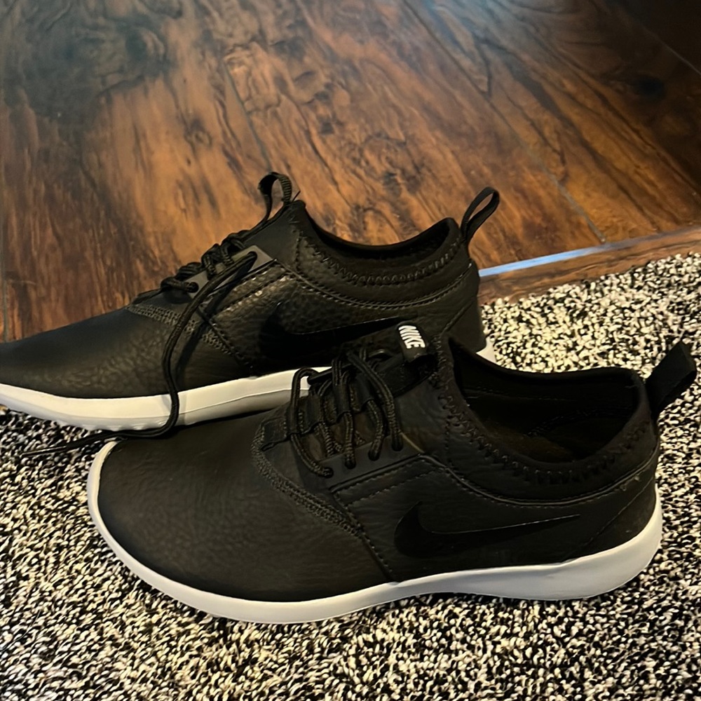Nike Roshe Ones